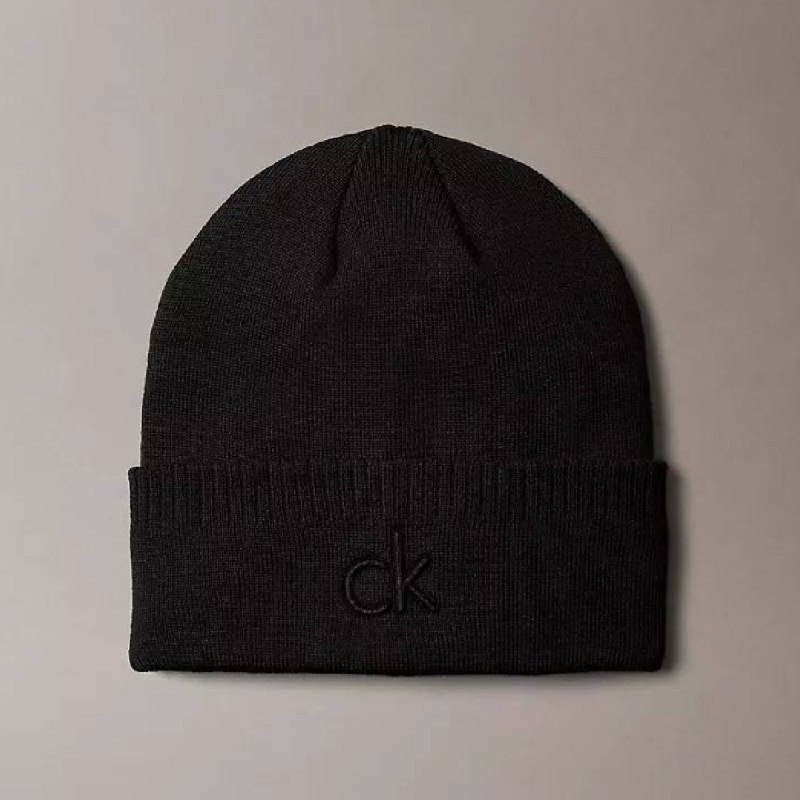 Шапки Calvin Klein в Калининграде: женские и мужская — фото 1